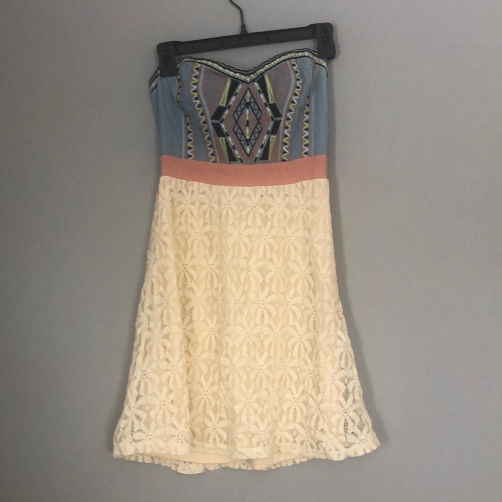 Strapless dress